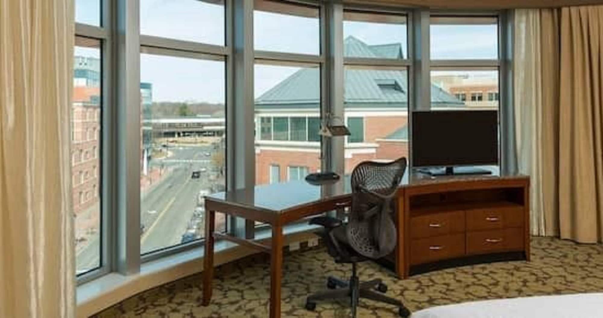 Hilton Garden Inn Alexandria Old Town National Harbor Exterior foto