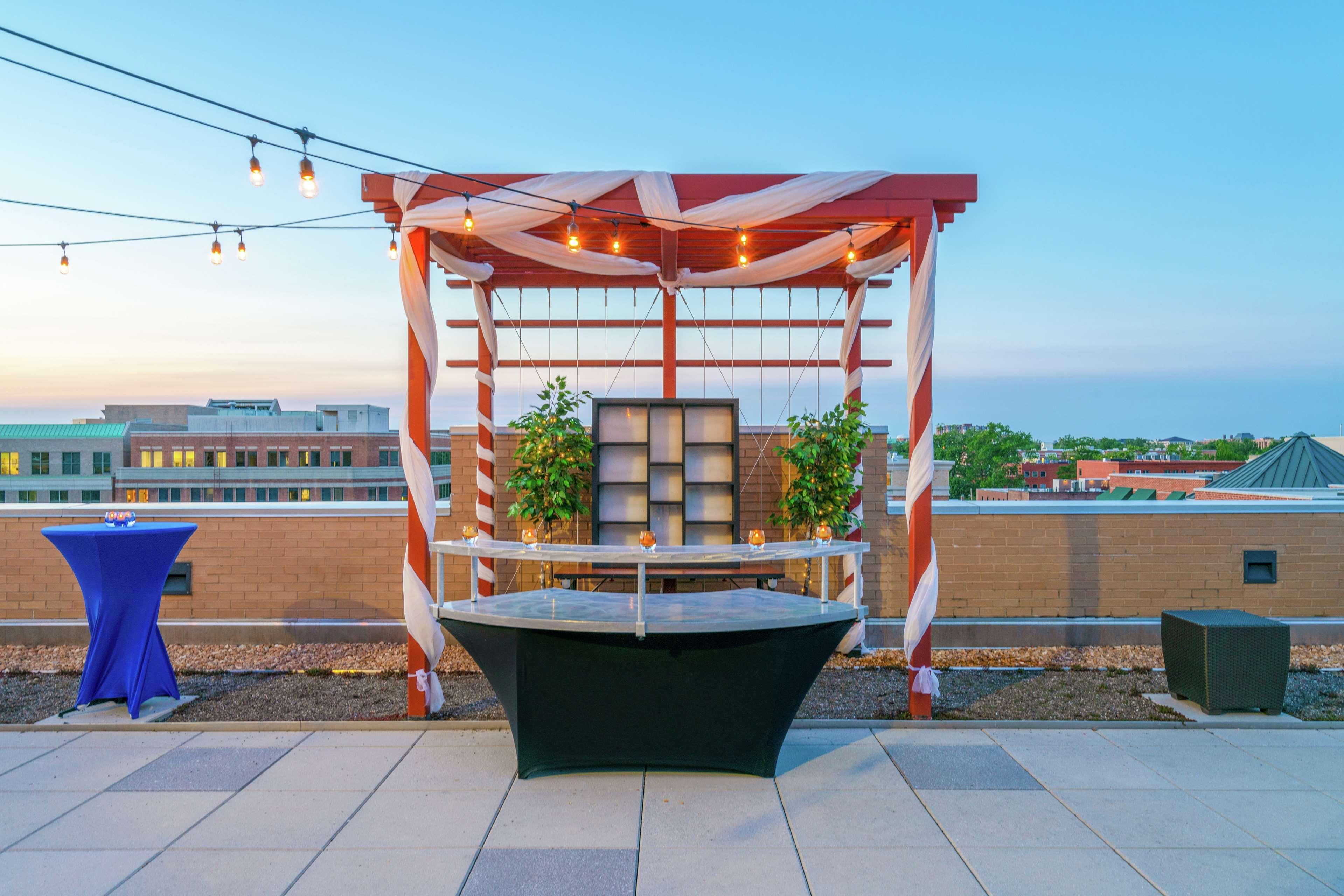 Hilton Garden Inn Alexandria Old Town National Harbor Exterior foto