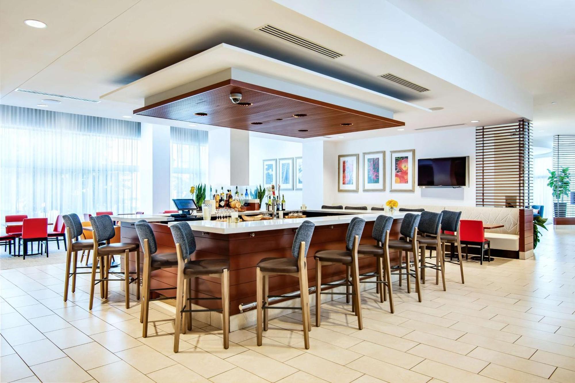 Hilton Garden Inn Alexandria Old Town National Harbor Exterior foto