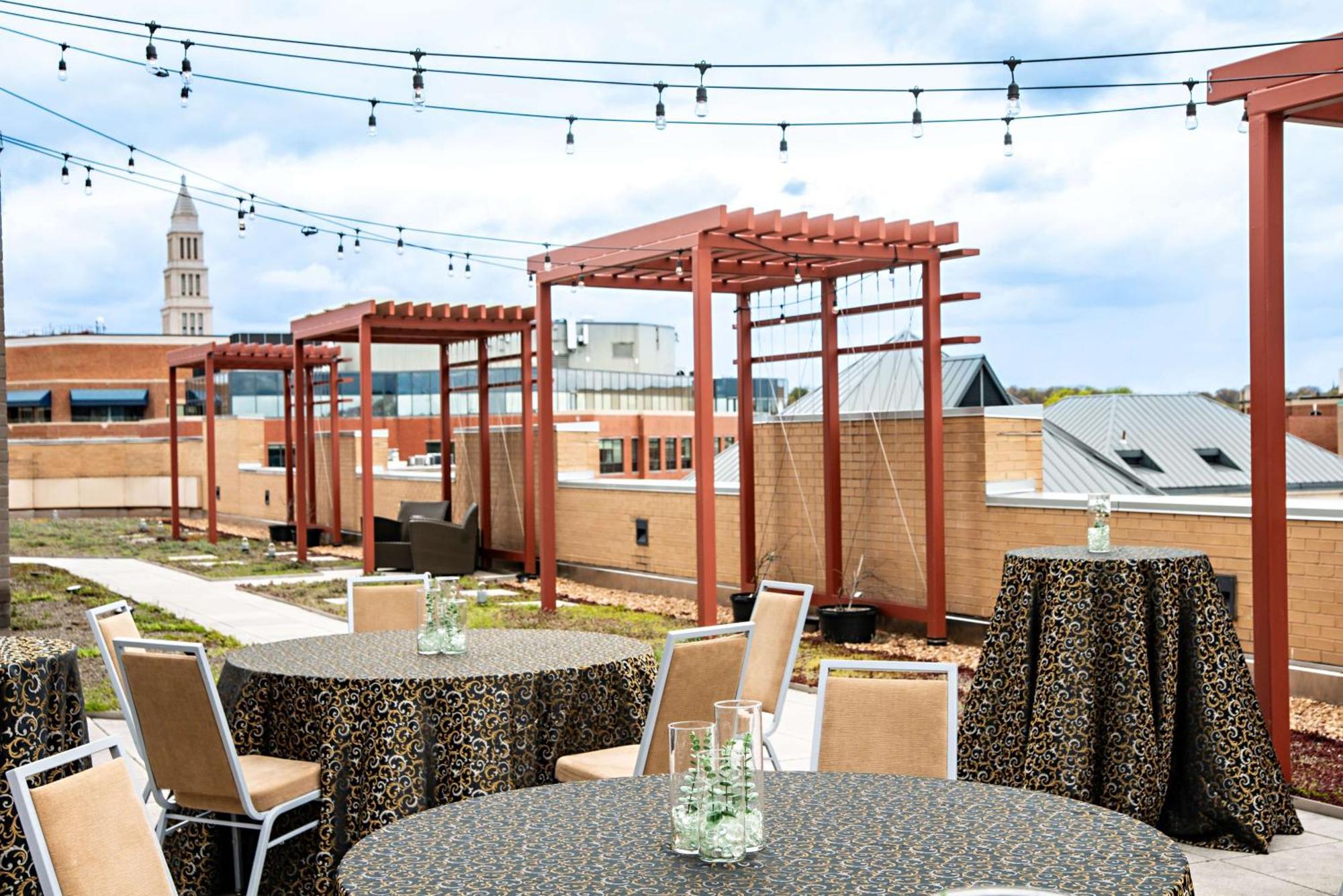 Hilton Garden Inn Alexandria Old Town National Harbor Exterior foto